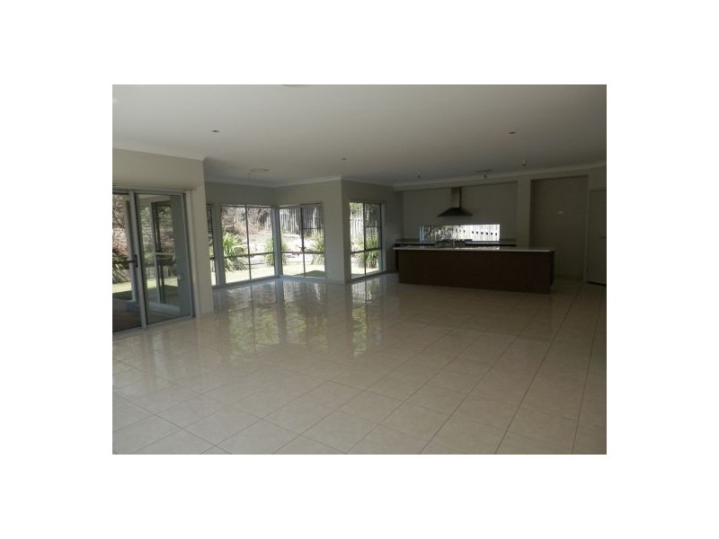 4 Picnic Creek Drive, Coomera QLD 4209