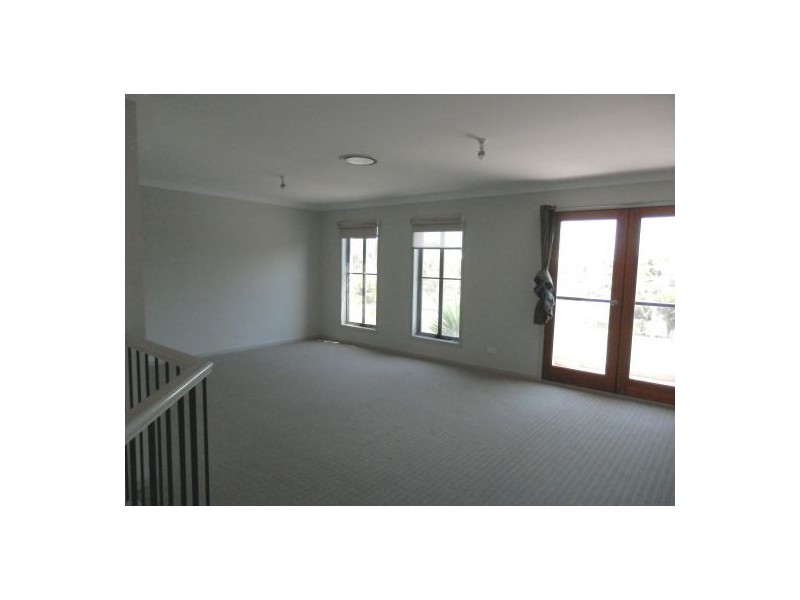 4 Picnic Creek Drive, Coomera QLD 4209