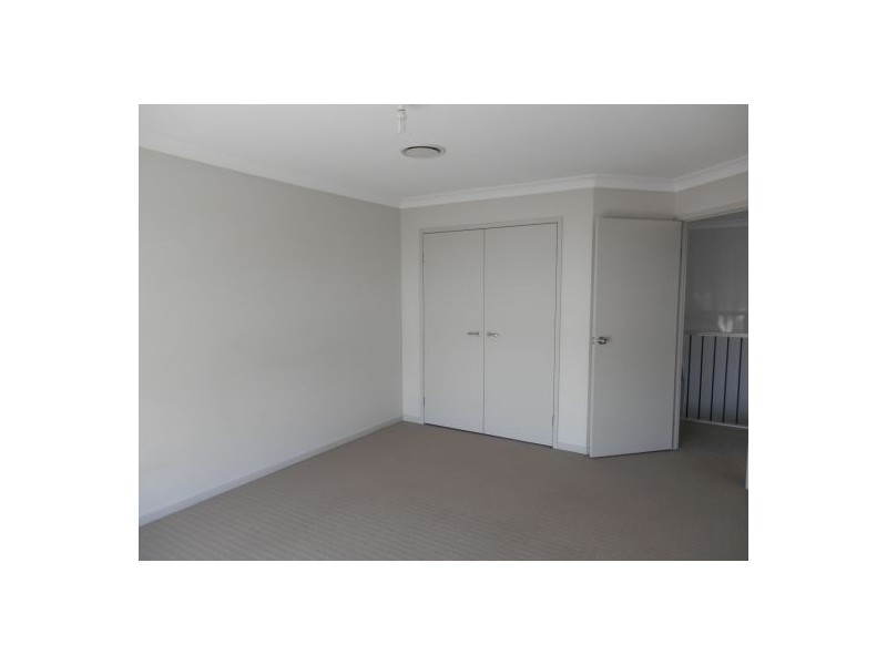 4 Picnic Creek Drive, Coomera QLD 4209