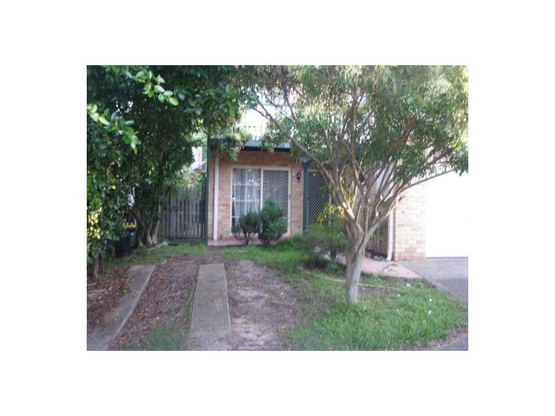 2/61 Paddington Drive, Carrara QLD 4211