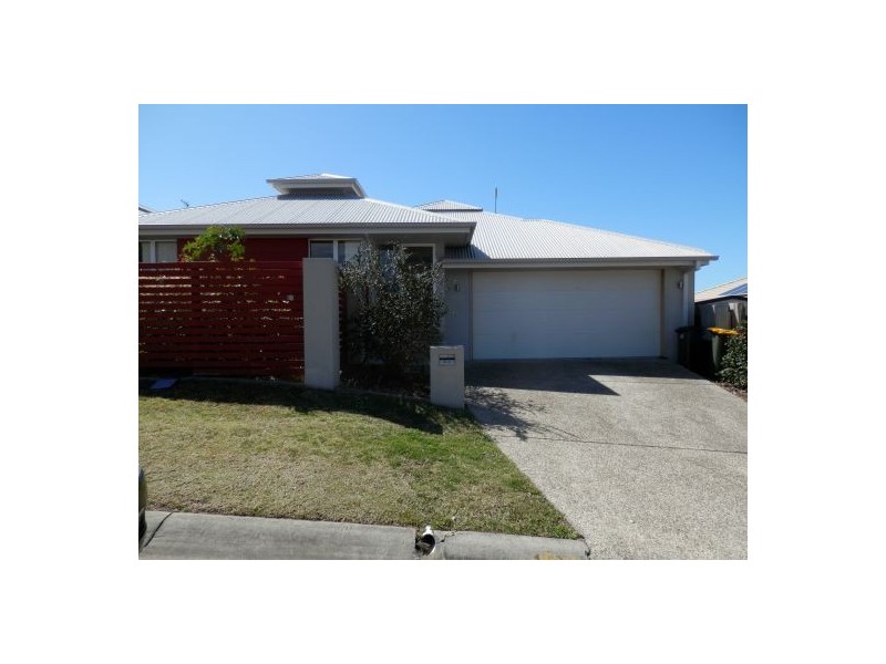 2/1 Ridgemont Street, Upper Coomera QLD 4209