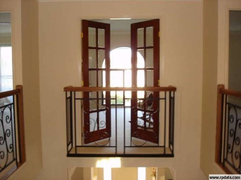 4 Anitra Lane, Coomera Waters QLD 4209