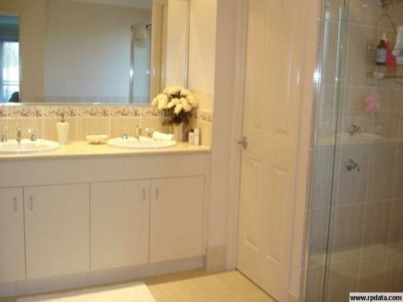 4 Anitra Lane, Coomera Waters QLD 4209