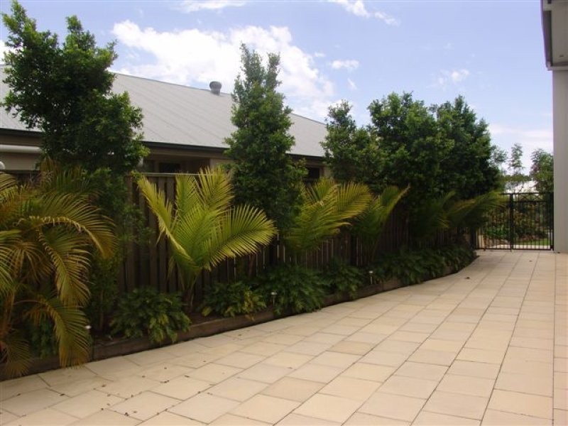 4 Anitra Lane, Coomera Waters QLD 4209
