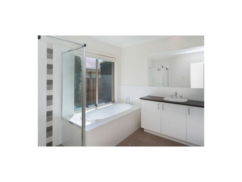 31 Rainbow Circuit, Coomera Waters QLD 4209