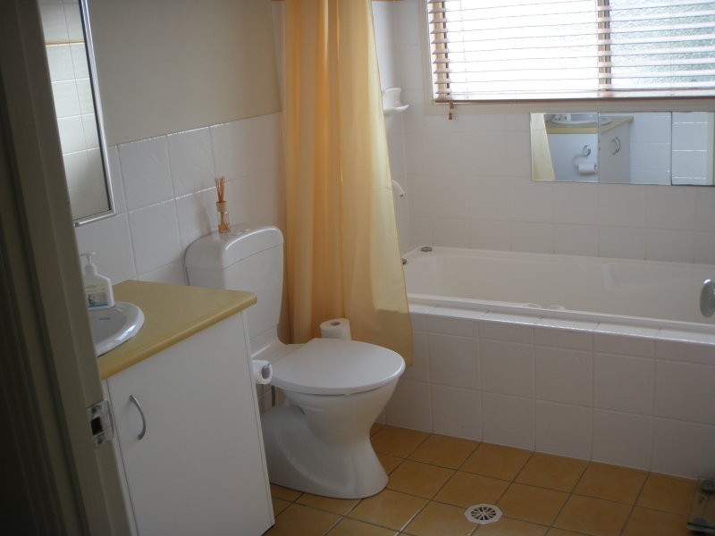 78 Christina Ryan Way, Arundel QLD 4214