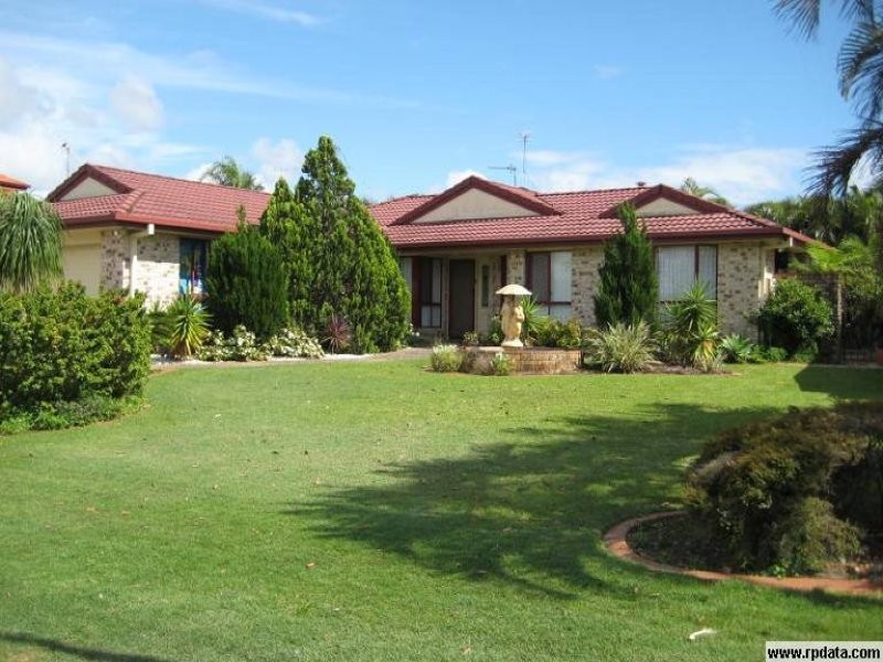 38 Sickle Avenue, Hope Island QLD 4212