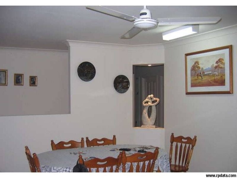 38 Sickle Avenue, Hope Island QLD 4212