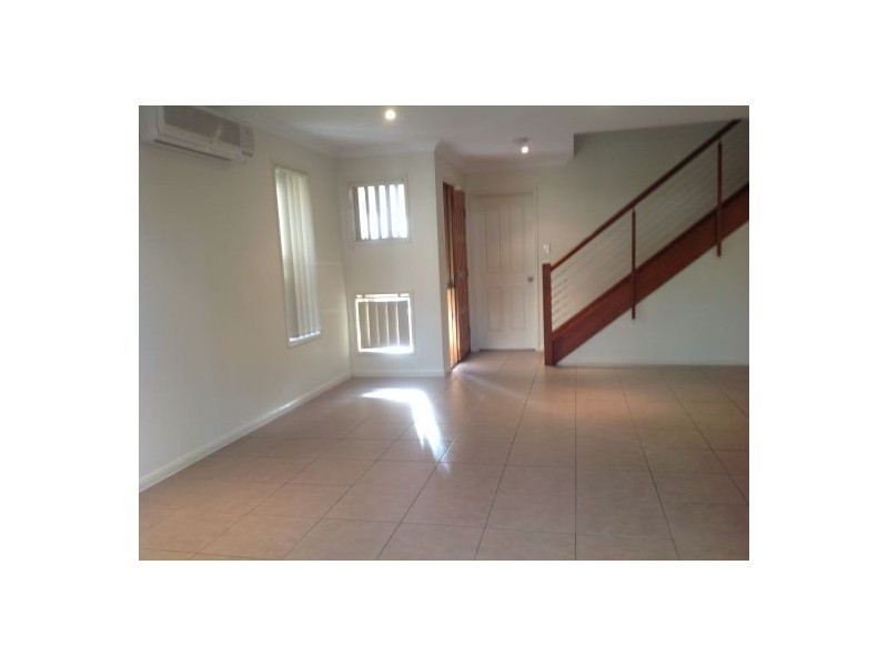 2/32-34 Margaret Street, Southport QLD 4215