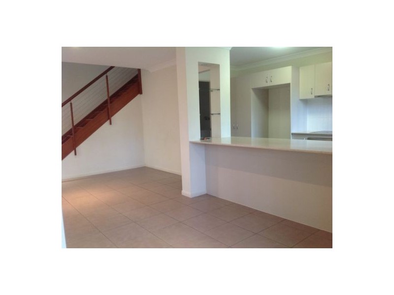 2/32-34 Margaret Street, Southport QLD 4215