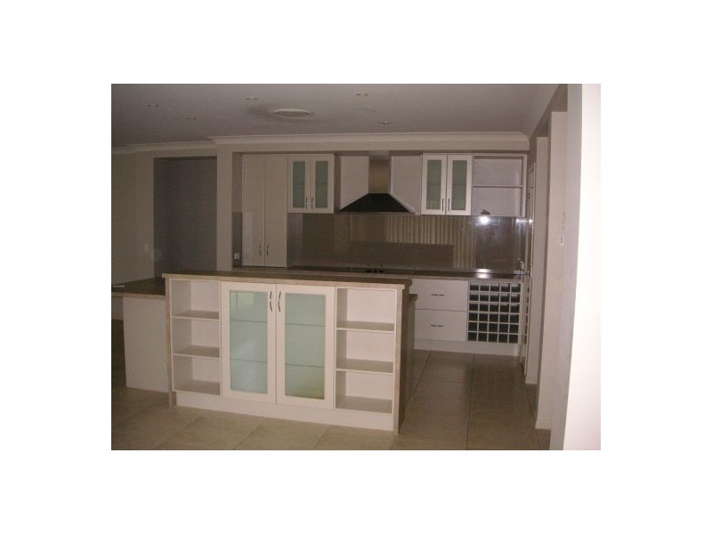 32 Pacha Close, Coomera Waters QLD 4209