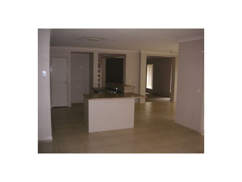 32 Pacha Close, Coomera Waters QLD 4209