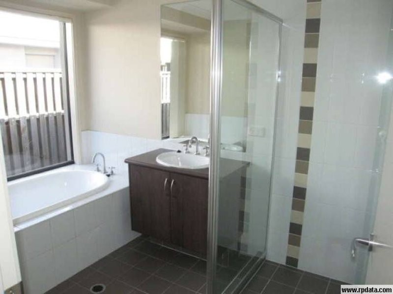 11 Bashful Lane, Coomera Waters QLD 4209