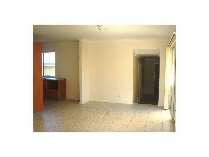 2/16 Ferncliffe Street, Upper Coomera QLD 4209