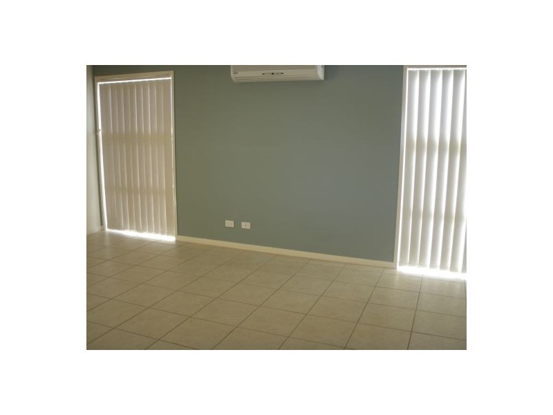 2/16 Ferncliffe Street, Upper Coomera QLD 4209