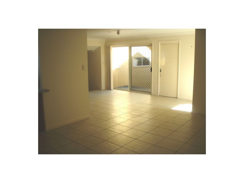 2/16 Ferncliffe Street, Upper Coomera QLD 4209