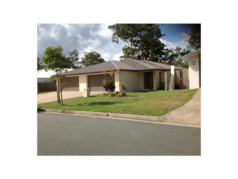 2/7 Mackenzie Street, Coomera QLD 4209