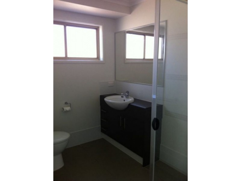 2/7 Mackenzie Street, Coomera QLD 4209