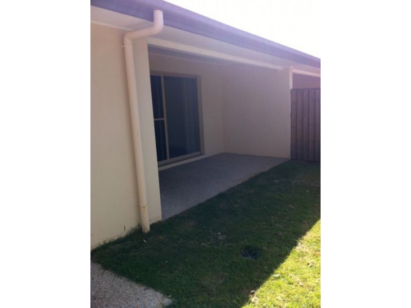 2/7 Mackenzie Street, Coomera QLD 4209