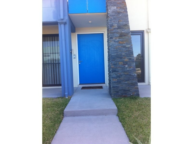 65 Sickle Avenue, Hope Island QLD 4212