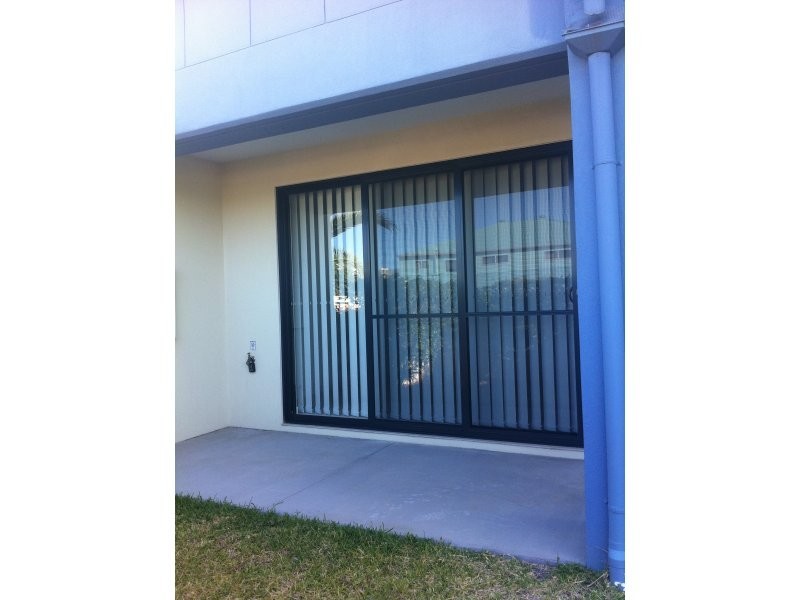 65 Sickle Avenue, Hope Island QLD 4212
