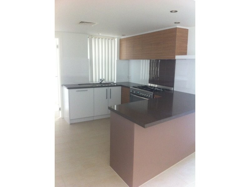 65 Sickle Avenue, Hope Island QLD 4212