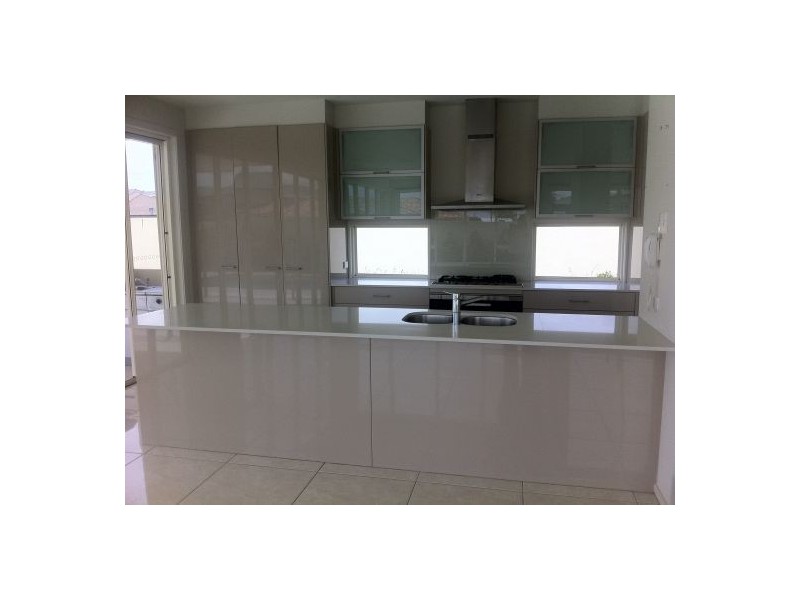 2223 Taromeo Court, Hope Island QLD 4212