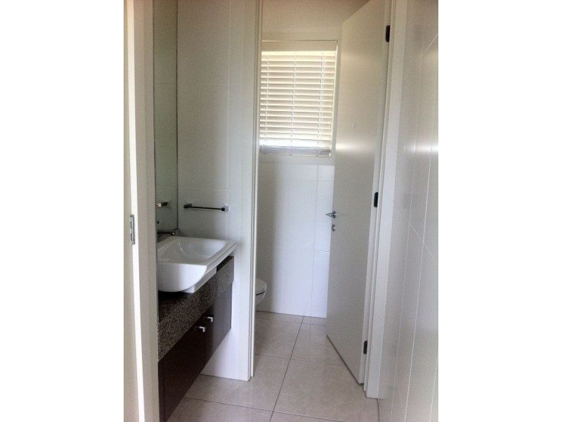 2223 Taromeo Court, Hope Island QLD 4212