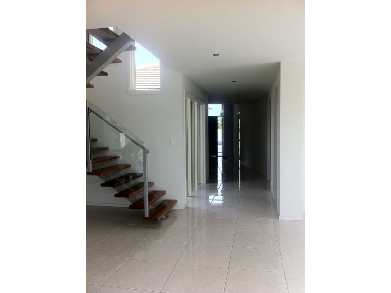 2223 Taromeo Court, Hope Island QLD 4212