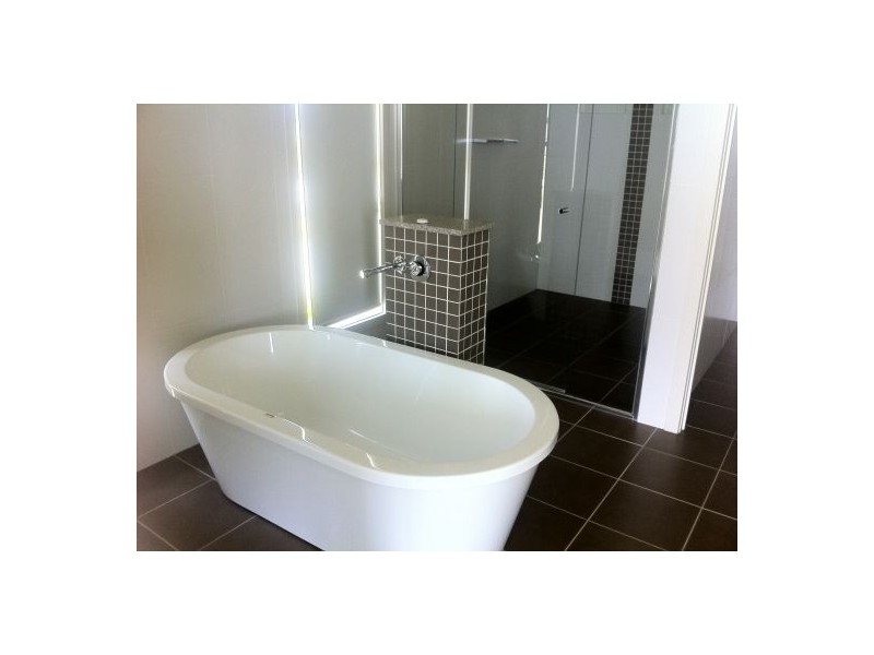 2223 Taromeo Court, Hope Island QLD 4212