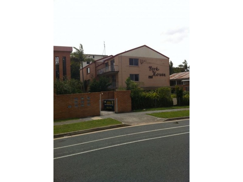 8/203 Scarborough Street, Southport QLD 4215