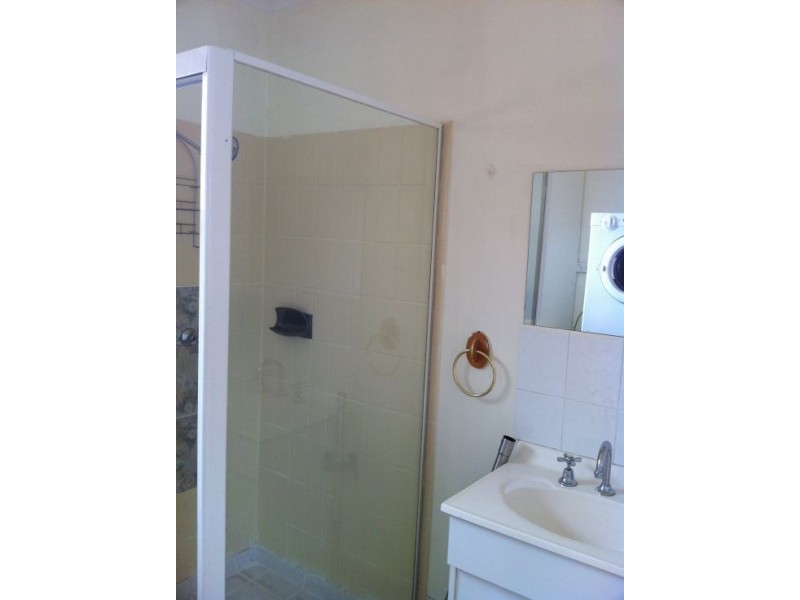 8/203 Scarborough Street, Southport QLD 4215