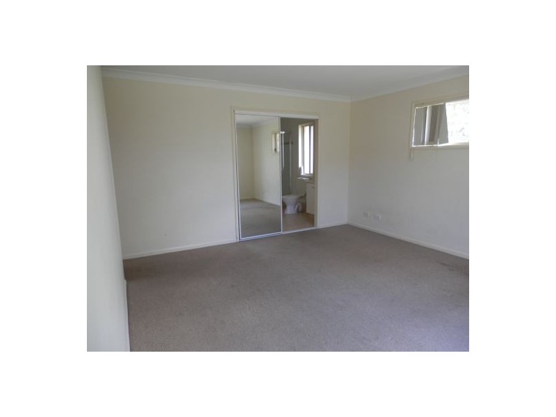 33 Bushgum Crescent, Upper Coomera QLD 4209