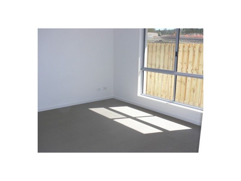 2/1 Humber Street, Upper Coomera QLD 4209