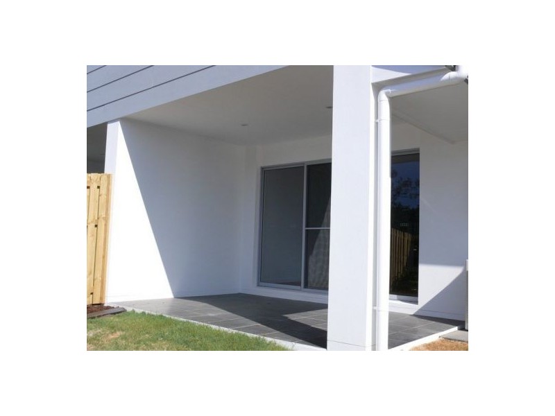 2/1 Humber Street, Upper Coomera QLD 4209