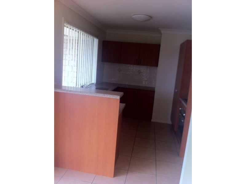 18 Billinghurst Crescent, Upper Coomera QLD 4209