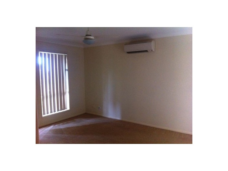 18 Billinghurst Crescent, Upper Coomera QLD 4209