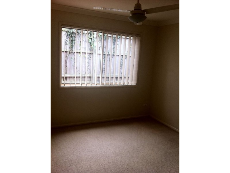 18 Billinghurst Crescent, Upper Coomera QLD 4209