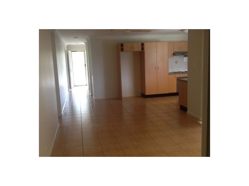 27 Bedivere Drive, Ormeau QLD 4208