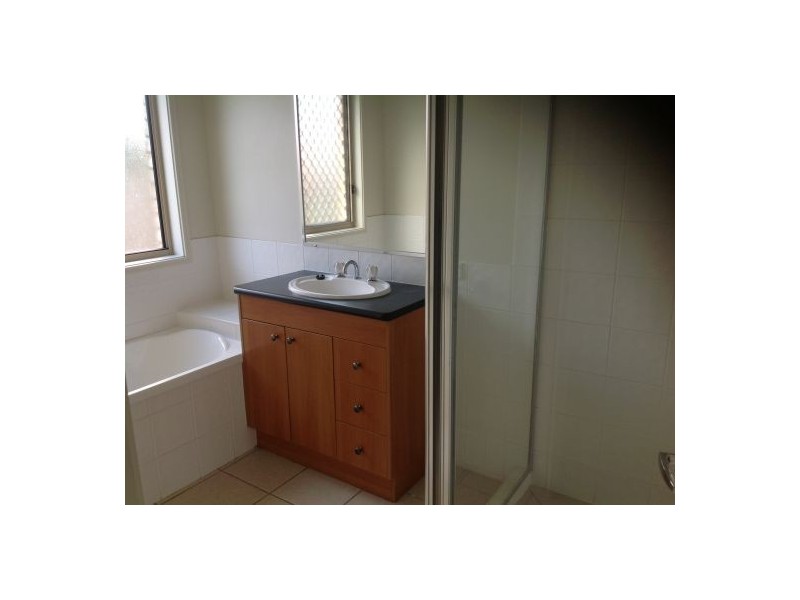 30 Bedivere Drive, Ormeau QLD 4208