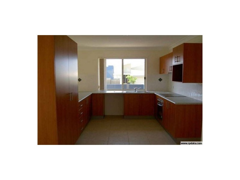 1/16 Ferncliffe Street, Upper Coomera QLD 4209