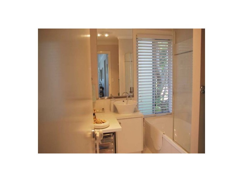 19 Magnetic Drive, Eagle Heights QLD 4271