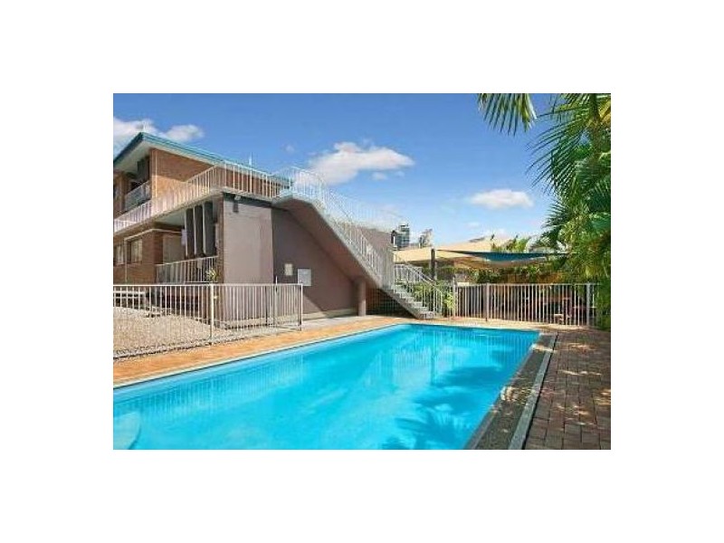 6 / 11 Old Burleigh Road, Surfers Paradise QLD 4217