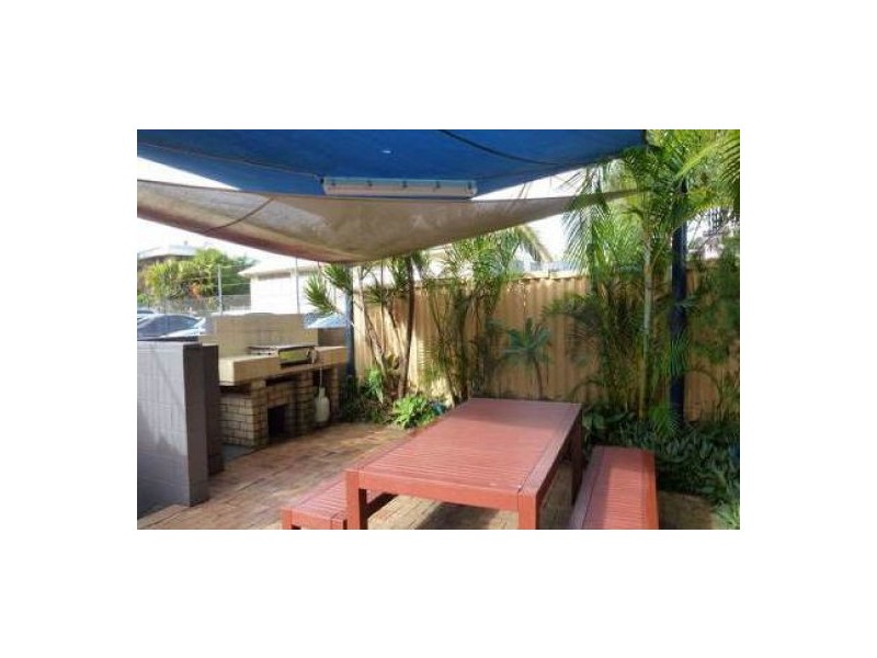 6 / 11 Old Burleigh Road, Surfers Paradise QLD 4217