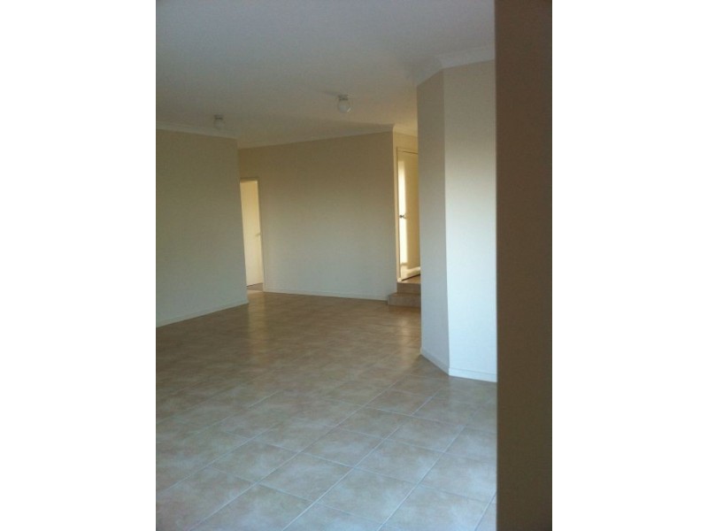 2/47 Fortescue Street, Pacific Pines QLD 4211