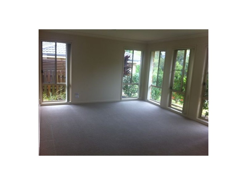 17 Matthews Cresent, Pimpama QLD 4209