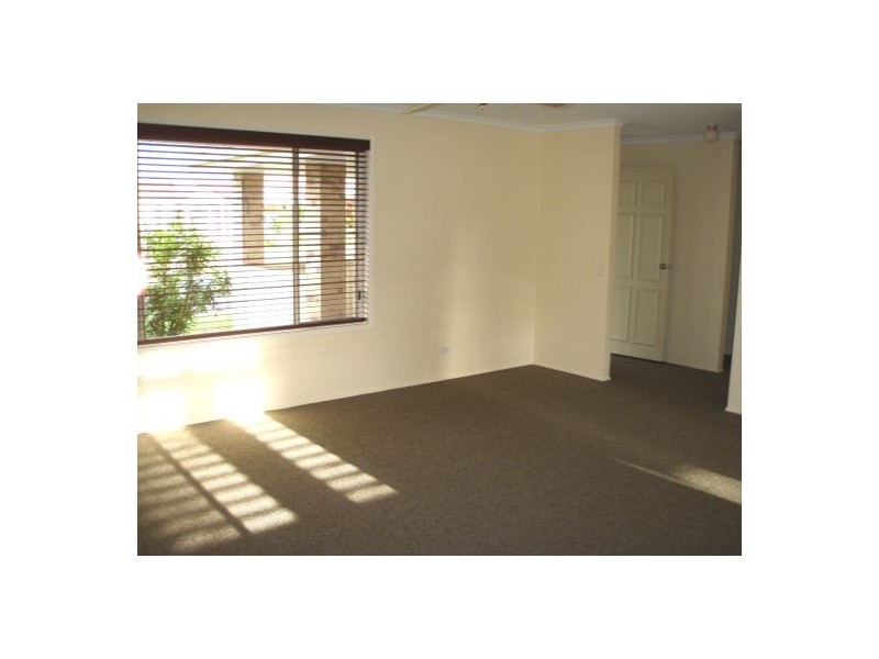 13 Quigan Tce, Highland Park QLD 4211