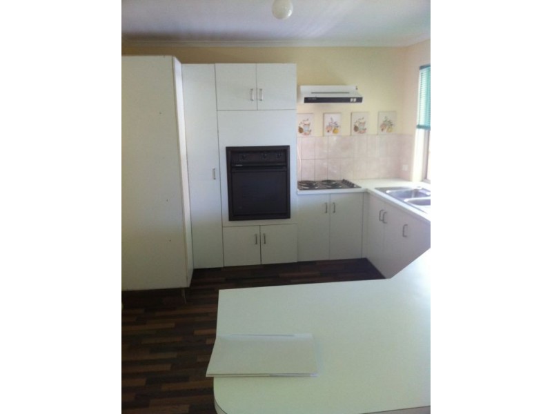 13 Quigan Tce, Highland Park QLD 4211