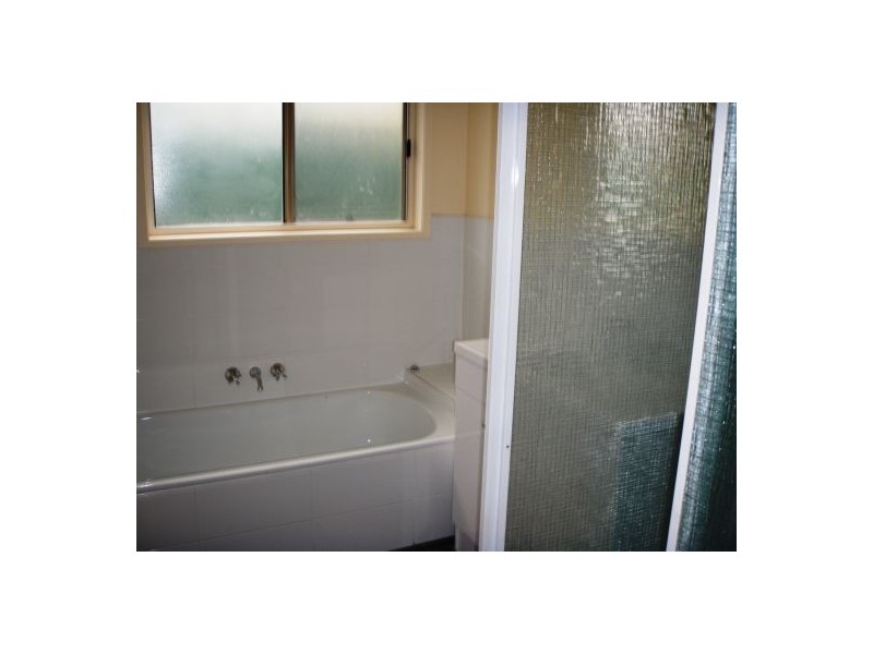 13 Quigan Tce, Highland Park QLD 4211