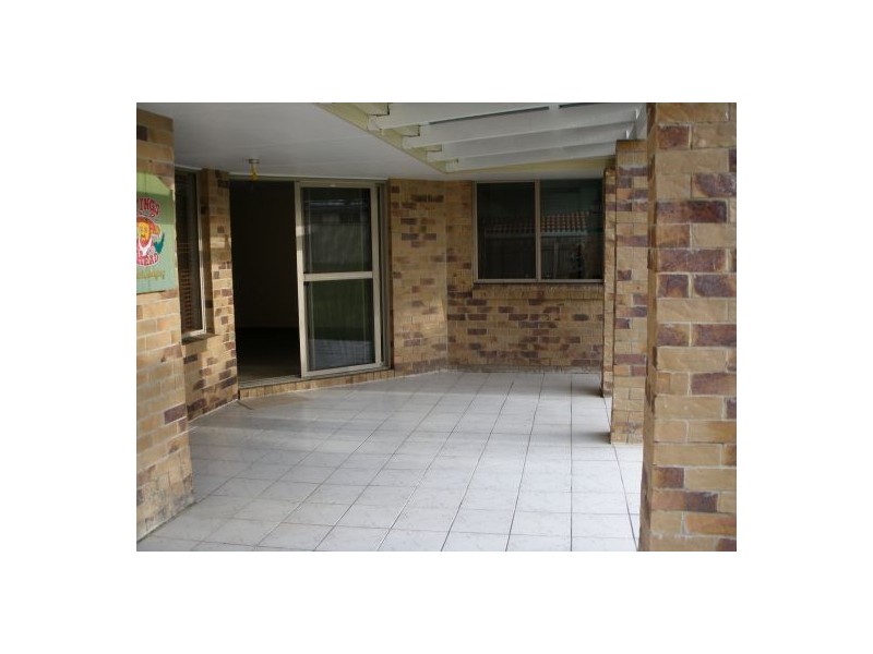 13 Quigan Tce, Highland Park QLD 4211